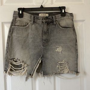 Free People We The Free Size 27 Gray Distressed Mini Jeans Skirt